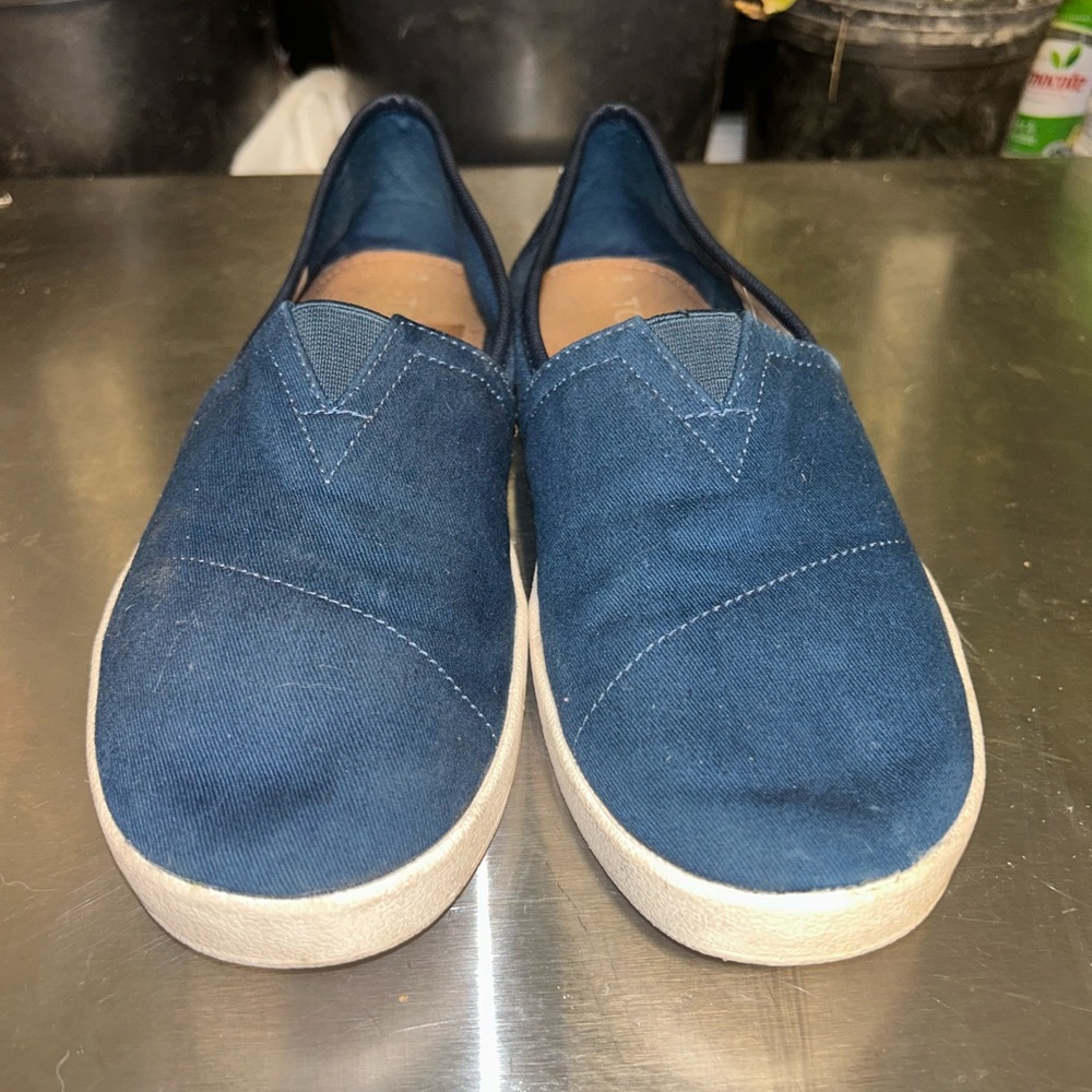 Toms original slip on men’s size 6.5